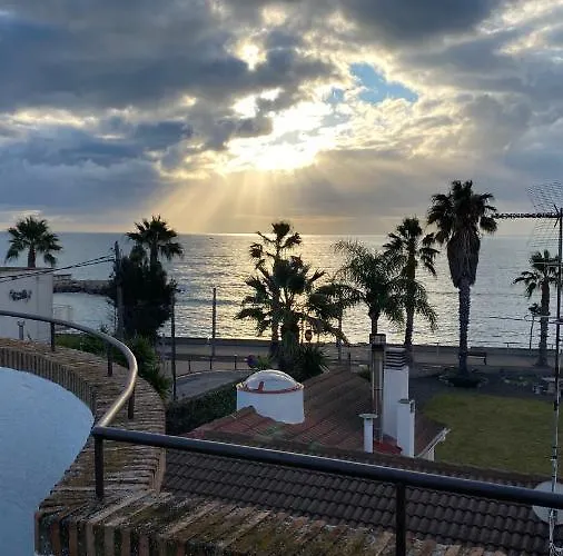 Casa Acacia Mar 펜션 캠브릴스