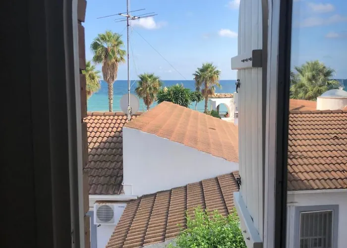 Casa Acacia Mar 펜션 캠브릴스
