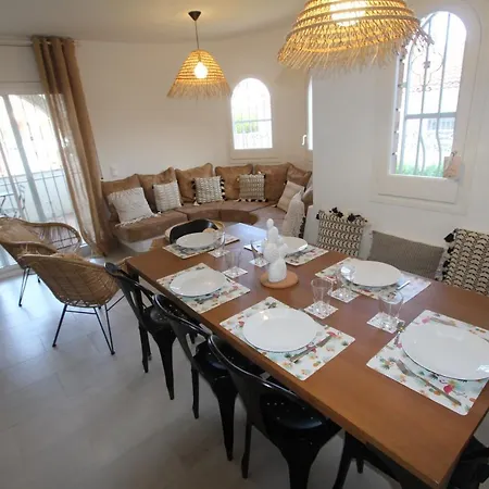 Casa Acacia Mar * كامبريلس