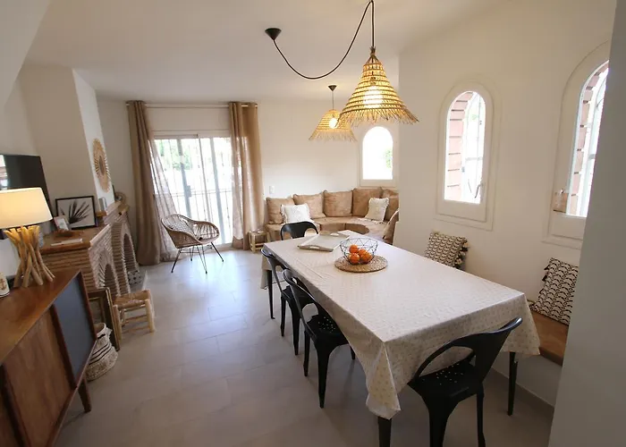 Casa Acacia Mar Feriehus *