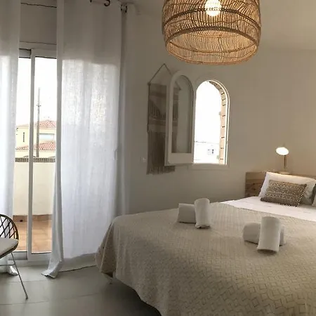 Casa Acacia Mar 펜션 캠브릴스